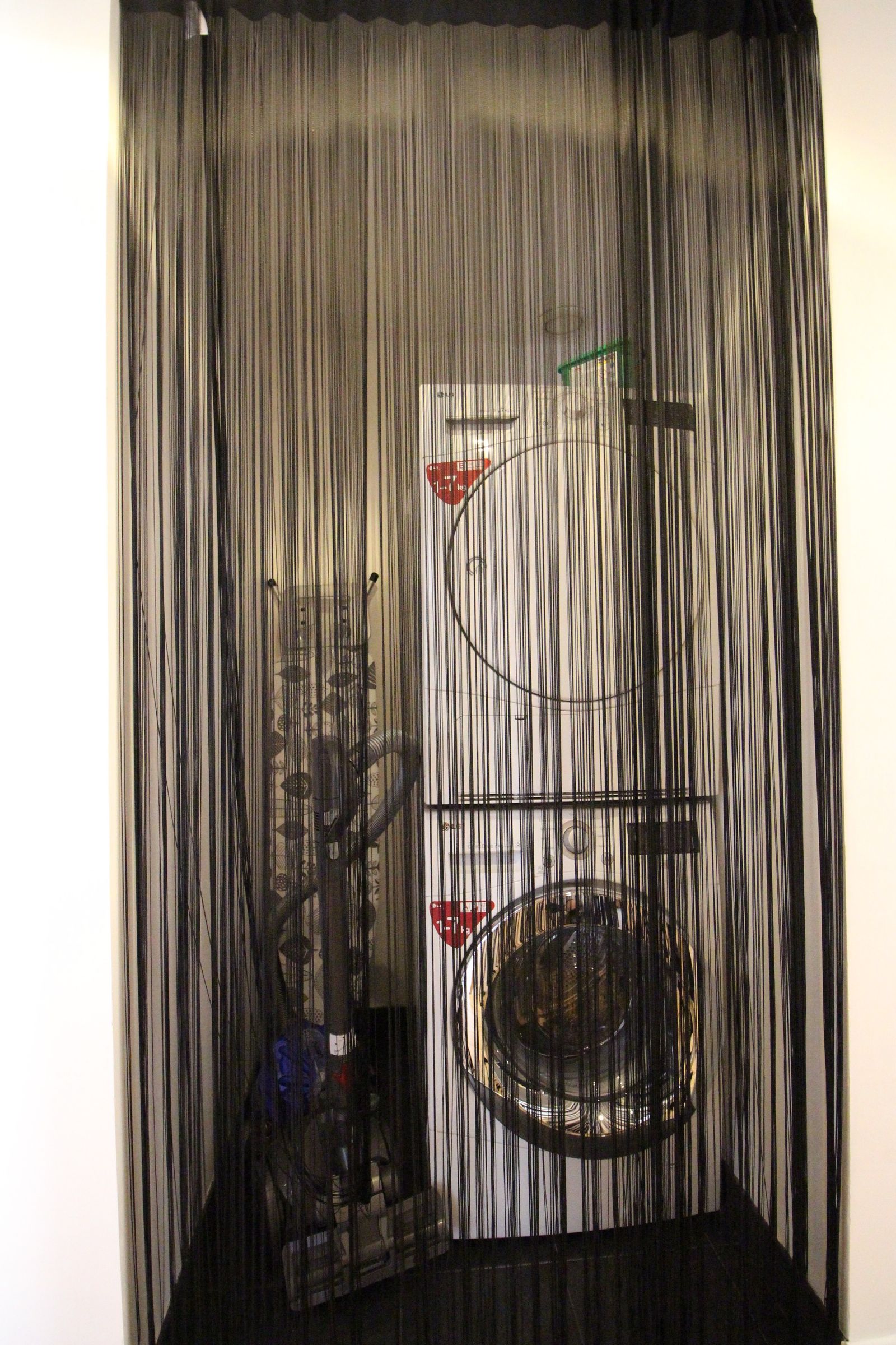 Coin buanderie avec lave-linge et sèche-linge